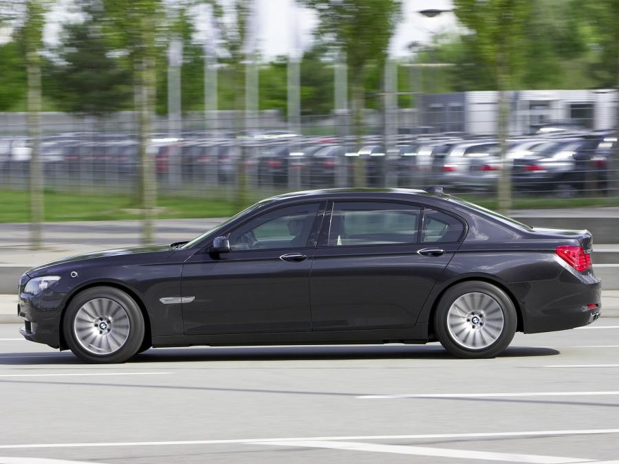  BMW 760Li Security 2009 года  (фото 5 из 16)